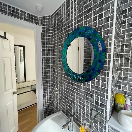 Large, Bright And Spacious 3 Bed Flat In London Exterior photo